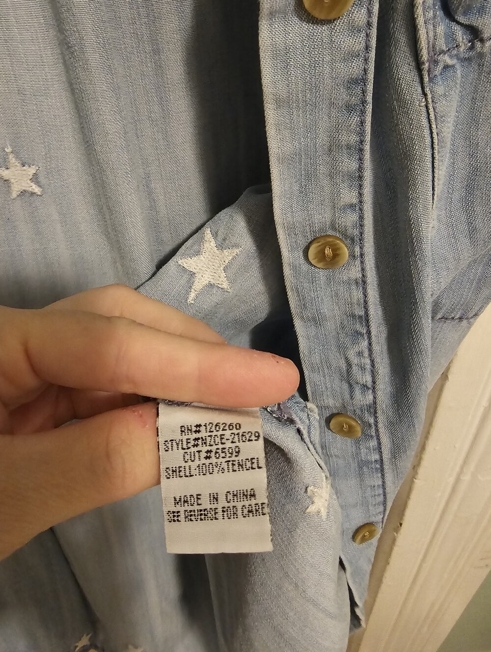Light Blue Star-Embroidered Denim (Tencel) Shirt - Picture 8 of 8